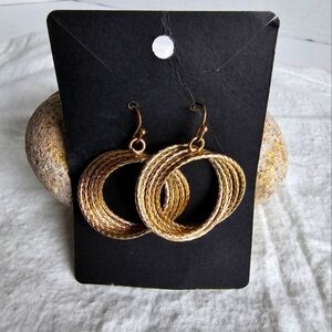 Vintage Dangle Hoop Earrings Rope Design Gold Tone Boho Pierced Approx 1.25"